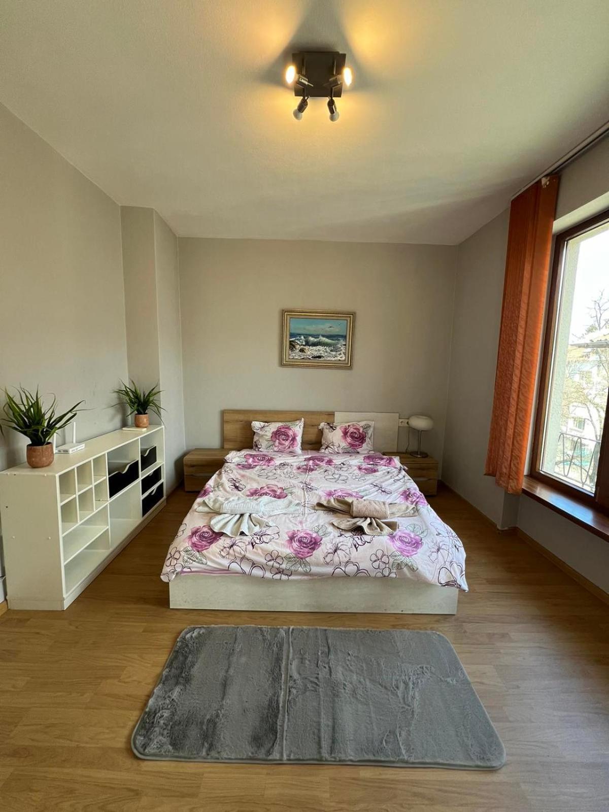 Rio Sunny 2Bdr Apt Near Ndk - Metro - Non-Stop Paid Public Parking Sofia Esterno foto